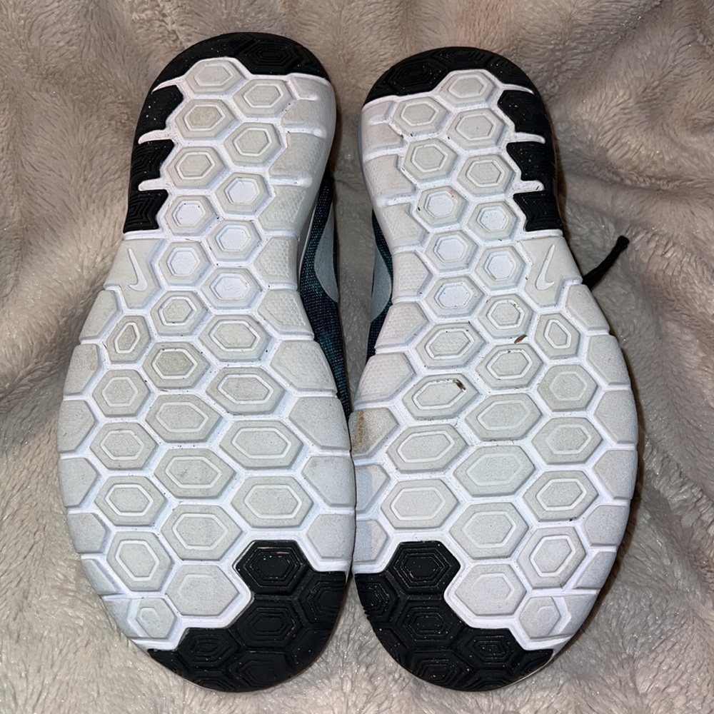 Nike Flex Experience RN 5 Woman’s Size 6 - Picture 5 of 5